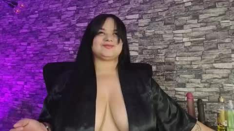 Snapshot of tokyosky chatting on 10-23-25, 08:18 Tokyo online show from 10-23-25, 08:18