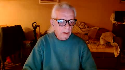 Snapshot of tom112292014 chatting on 01-08-26, 12:46 tom112292014 online show from 01-08-26, 12:46