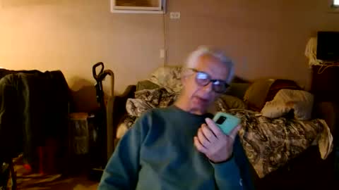 Snapshot of tom112292014 chatting on 01-16-26, 05:39 tom112292014 online show from 01-16-26, 05:39