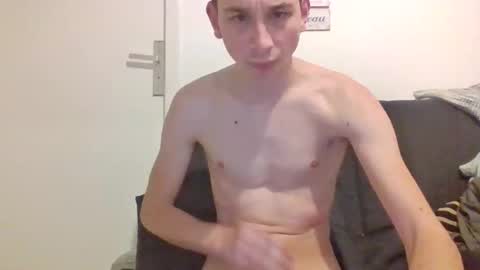 Tom online show from 03-06-26, 09:22