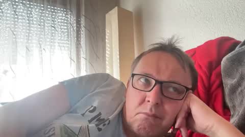 Tom online show from 03-09-25, 10:08