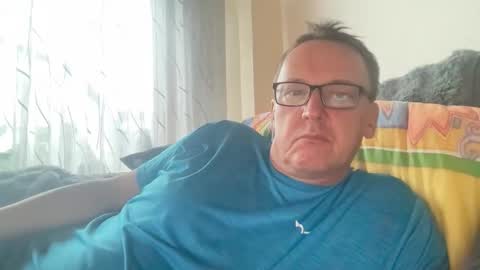 Tom online show from 10-12-25, 04:06