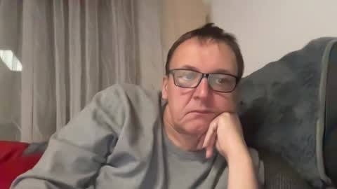 Snapshot of tom6644 chatting on 11-26-25, 03:57 Tom online show from 11-26-25, 03:57