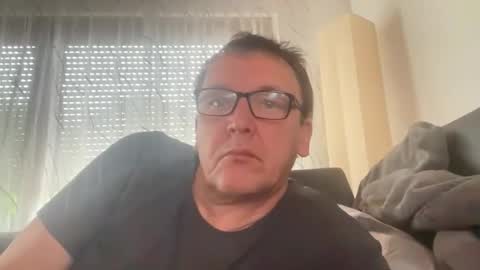 Tom online show from 05-10-26, 02:11