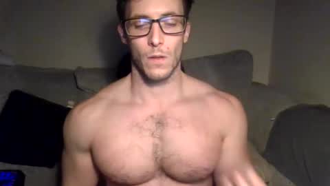 tom90ukx online show from 12-08-24, 05:33