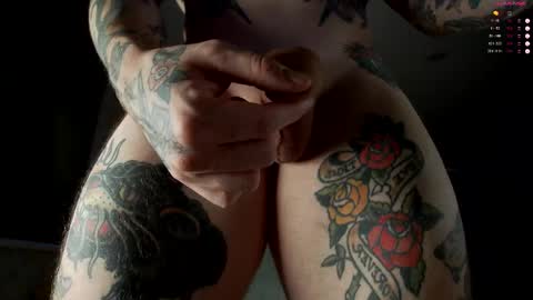 tom__ice online show from 10-19-25, 01:17