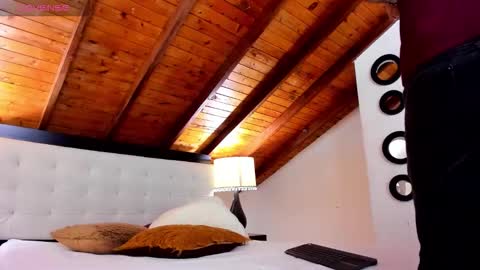   online show from 11-22-25, 12:37