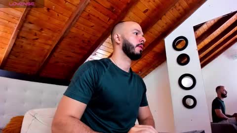   online show from 12-18-25, 12:44