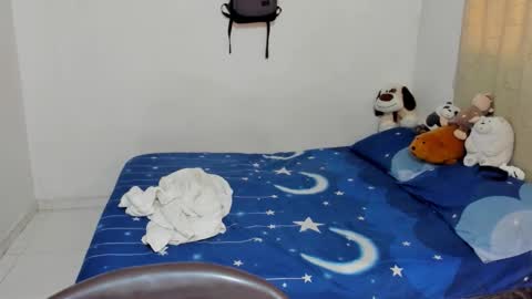 Snapshot of tom_blue10 chatting on 10-21-25, 03:24 Tom Blue online show from 10-21-25, 03:24