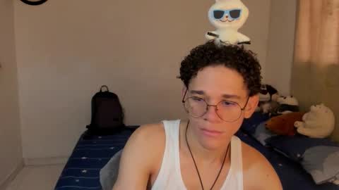 Snapshot of tom_blue10 chatting on 10-24-25, 01:51 Tom Blue online show from 10-24-25, 01:51