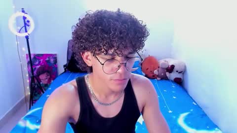 Tom Blue online show from 03-28-26, 06:40