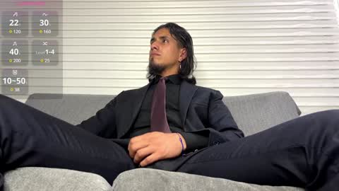 Snapshot of tom_blunt96 chatting on 12-29-24, 08:11 TOM online show from 12-29-24, 08:11