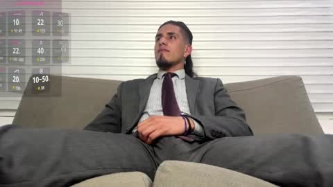 Snapshot of tom_blunt96 chatting on 01-17-25, 01:15 TOM online show from 01-17-25, 01:15