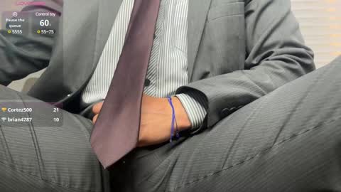 Snapshot of tom_blunt96 chatting on 01-19-25, 11:34 TOM online show from 01-19-25, 11:34