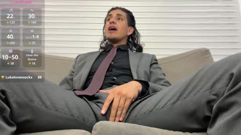 Snapshot of tom_blunt96 chatting on 02-12-25, 03:40 TOM online show from 02-12-25, 03:40