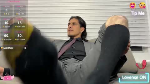 Snapshot of tom_blunt96 chatting on 02-17-25, 04:20 TOM online show from 02-17-25, 04:20