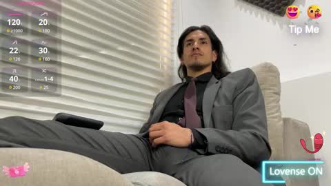 Snapshot of tom_blunt96 chatting on 02-21-25, 04:59 TOM online show from 02-21-25, 04:59