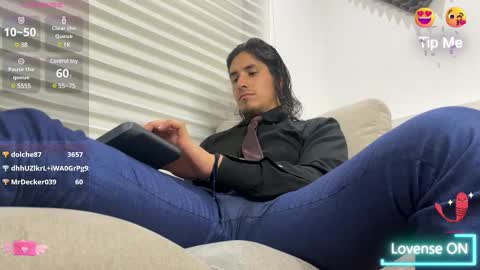 Snapshot of tom_blunt96 chatting on 02-22-25, 05:34 TOM online show from 02-22-25, 05:34