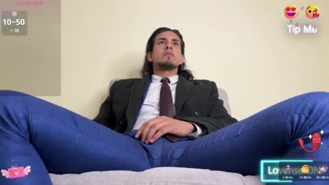 Snapshot of tom_blunt96 chatting on 03-08-25, 11:58 TOM online show from 03-08-25, 11:58