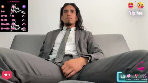 Snapshot of tom_blunt96 chatting on 10-03-25, 06:49 TOM online show from 10-03-25, 06:49