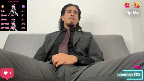 Snapshot of tom_blunt96 chatting on 10-16-25, 07:59 TOM online show from 10-16-25, 07:59