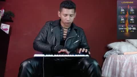 Snapshot of tom_brown12 chatting on 02-20-25, 11:10 Tom online show from 02-20-25, 11:10