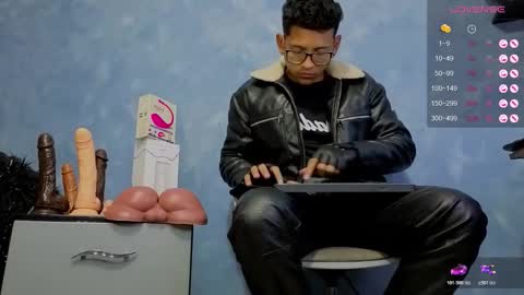 Snapshot of tom_brown12 chatting on 01-16-26, 02:04 Tom online show from 01-16-26, 02:04