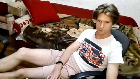 Snapshot of tom_elmo chatting on 10-06-25, 11:02 Tom Elmo online show from 10-06-25, 11:02