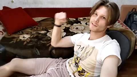 Snapshot of tom_elmo chatting on 10-10-25, 11:26 Tom Elmo online show from 10-10-25, 11:26