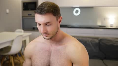 Tom online show from 11-19-25, 07:08