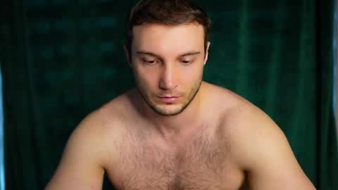 Snapshot of tom_fordd chatting on 05-31-26, 05:04 Tom online show from 05-31-26, 05:04