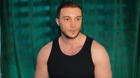 Snapshot of tom_fordd chatting on 06-14-26, 07:10 Tom online show from 06-14-26, 07:10