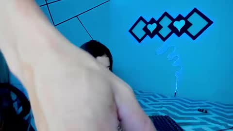 Tom natasha online show from 04-17-26, 07:17