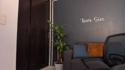 Tom Sin online show from 01-11-25, 03:09