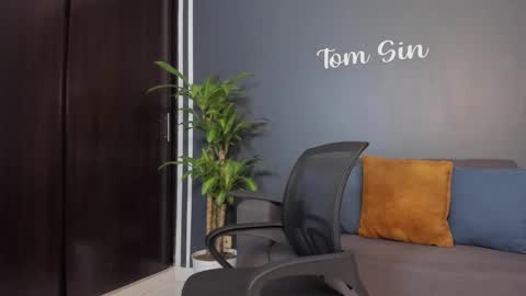 Tom Sin online show from 01-14-25, 06:49