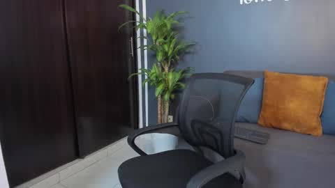 Tom Sin online show from 01-18-25, 03:59