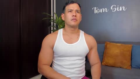 Tom Sin online show from 03-07-25, 06:54