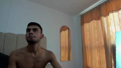 Snapshot of tomasandalejo chatting on 12-15-25, 04:00 TomasANDalejo online show from 12-15-25, 04:00