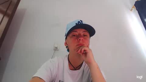 Blue online show from 01-08-25, 07:34