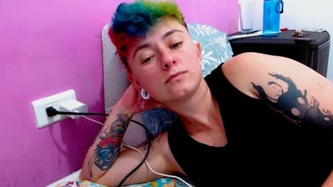 Blue online show from 10-03-25, 01:57