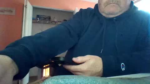 Snapshot of tomcat4848 chatting on 10-13-25, 03:23 tomcat4848 online show from 10-13-25, 03:23