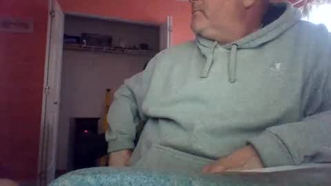 Snapshot of tomcat4848 chatting on 10-31-25, 04:19 tomcat4848 online show from 10-31-25, 04:19