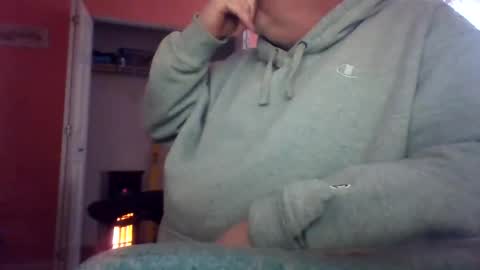 Snapshot of tomcat4848 chatting on 11-12-25, 05:13 tomcat4848 online show from 11-12-25, 05:13