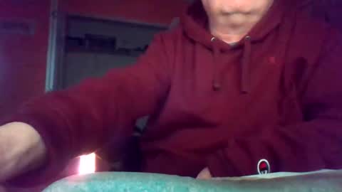 Snapshot of tomcat4848 chatting on 11-15-25, 10:34 tomcat4848 online show from 11-15-25, 10:34