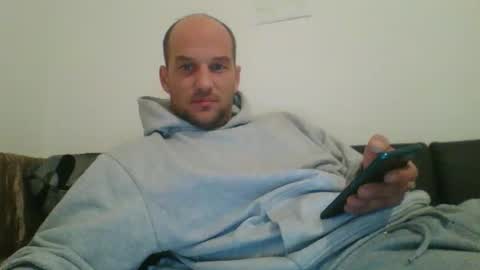 Snapshot of tome55555 chatting on 11-15-25, 10:37 tome55555 online show from 11-15-25, 10:37