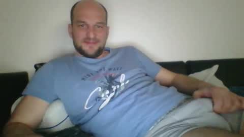 Snapshot of tome55555 chatting on 02-12-26, 09:32 tome55555 online show from 02-12-26, 09:32