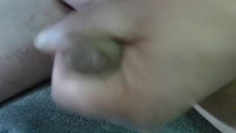 Snapshot of tomhotfun chatting on 10-29-25, 03:14 TOMHOTFUN online show from 10-29-25, 03:14