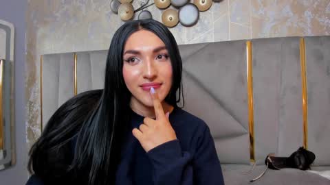 Snapshot of tomlondon_ chatting on 01-16-25, 05:55   online show from 01-16-25, 05:55