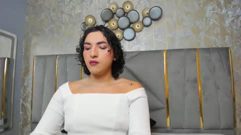 Snapshot of tomlondon_ chatting on 02-23-25, 11:44   online show from 02-23-25, 11:44