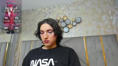 Snapshot of tomlondon_ chatting on 02-25-25, 11:30   online show from 02-25-25, 11:30